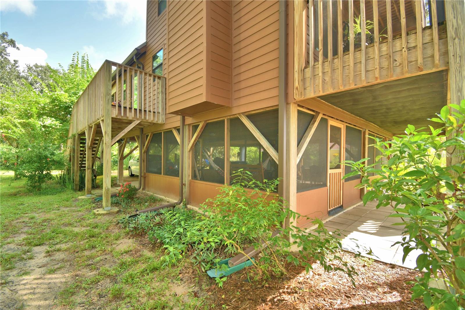 HALL ESTATE - Residential