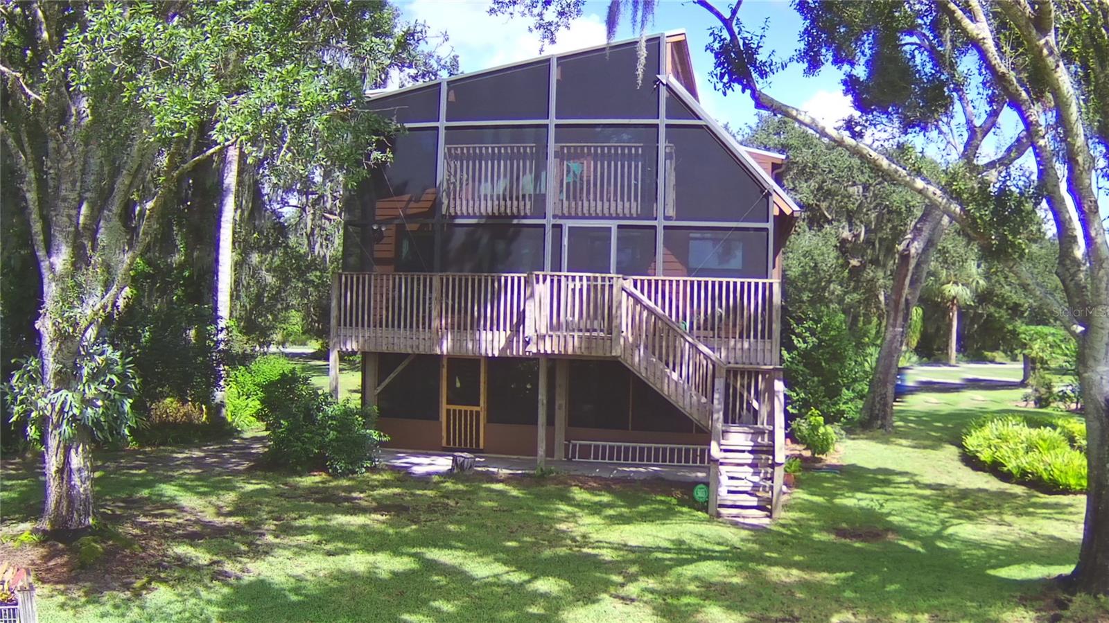 HALL ESTATE - Residential