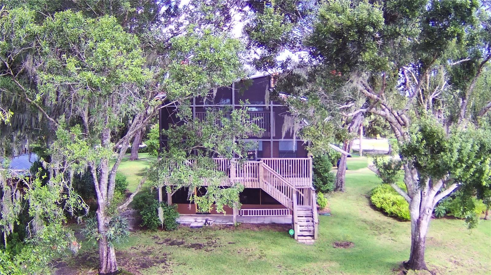 HALL ESTATE - Residential