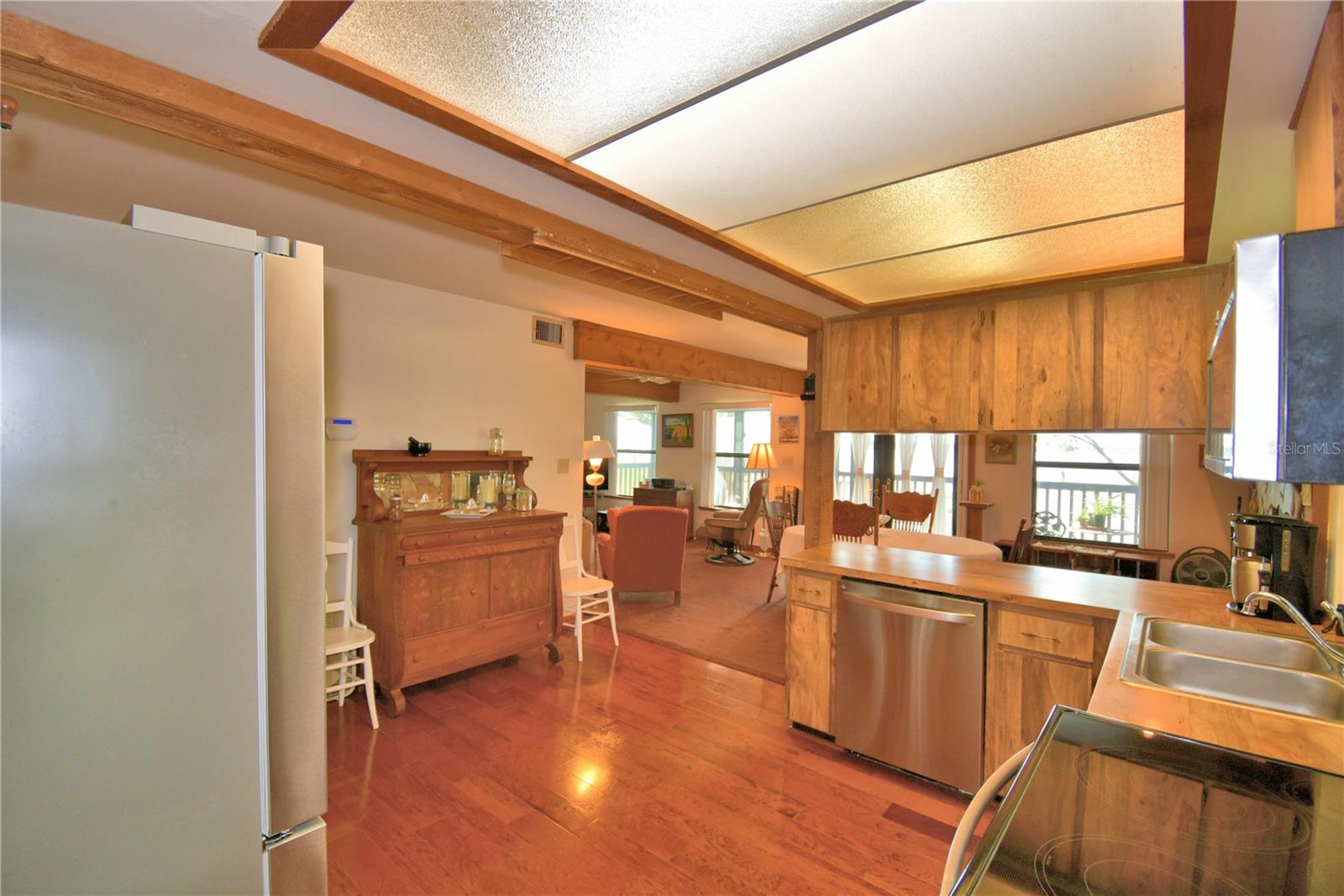 HALL ESTATE - Residential