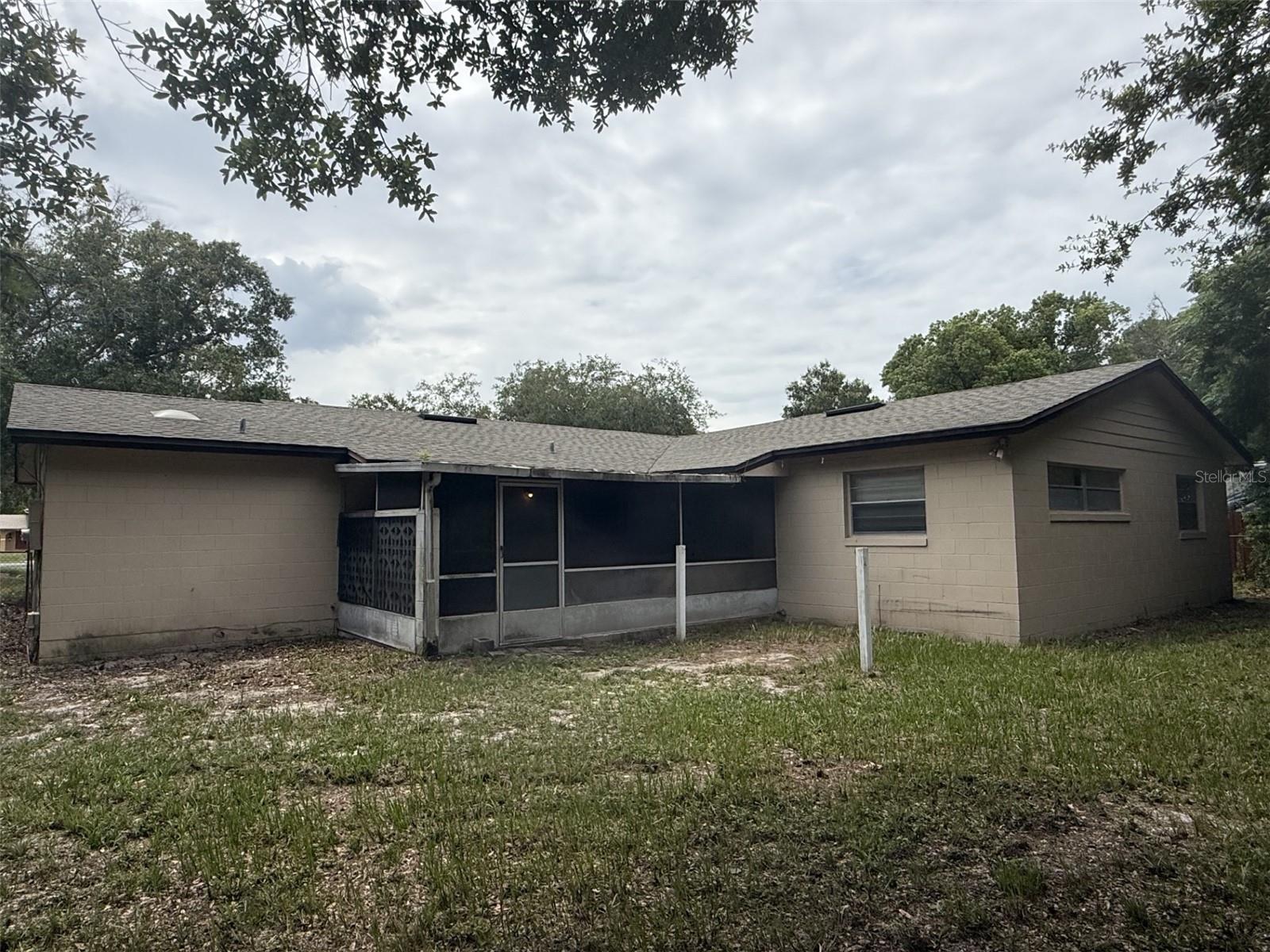 7 LAMPLITE COURT