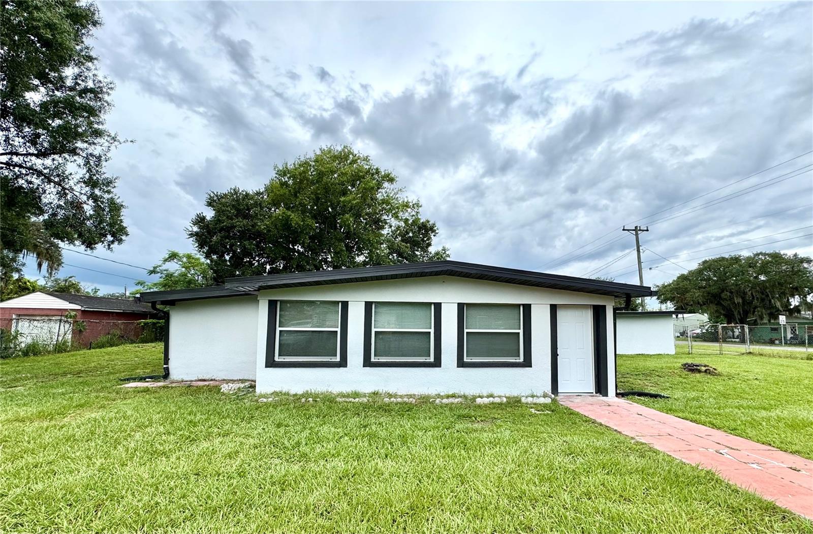 Beautiful renovated 3BR/2BA single-story home with a bright, open layout! Enjoy a spacious backyard perfect for entertaining. No HOA! Conveniently located near trendy restaurants, local shops, parks, and major highways. Ideal for first-time buyers or investors. Don’t miss out—schedule your showing today!