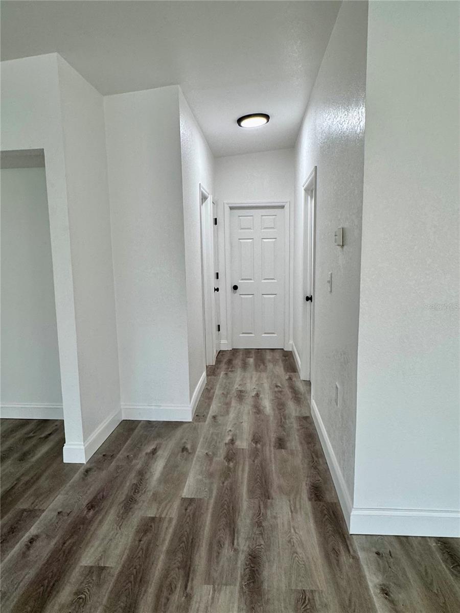738 STRAIN BOULEVARD