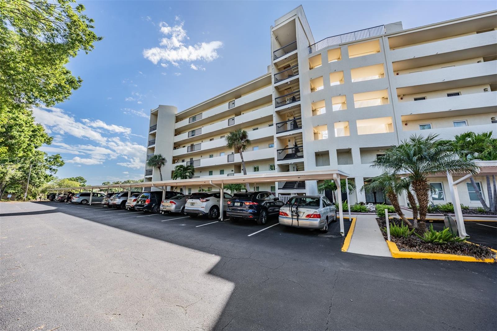 PENTHOUSE GREENS - Residential