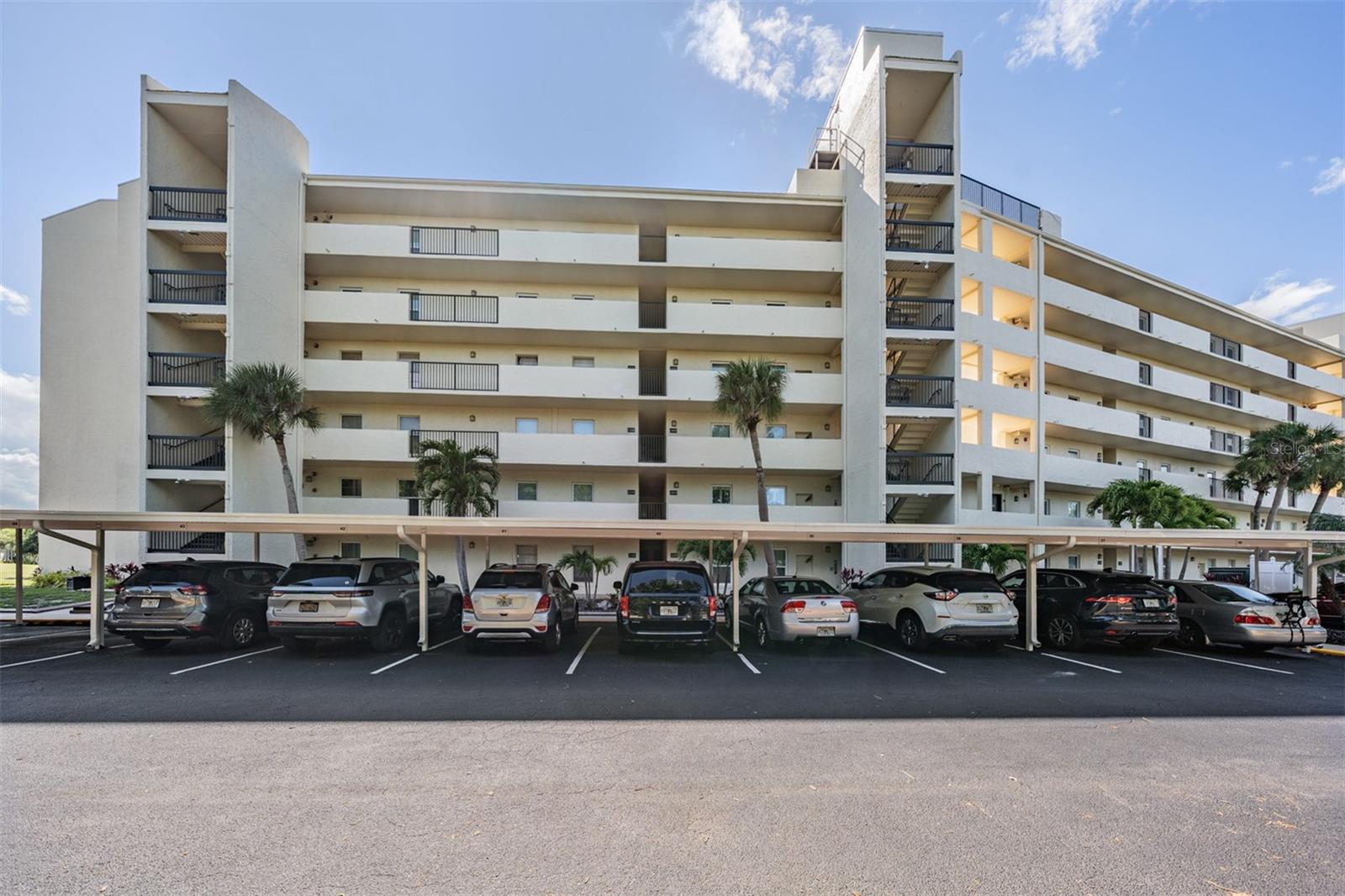 PENTHOUSE GREENS - Residential