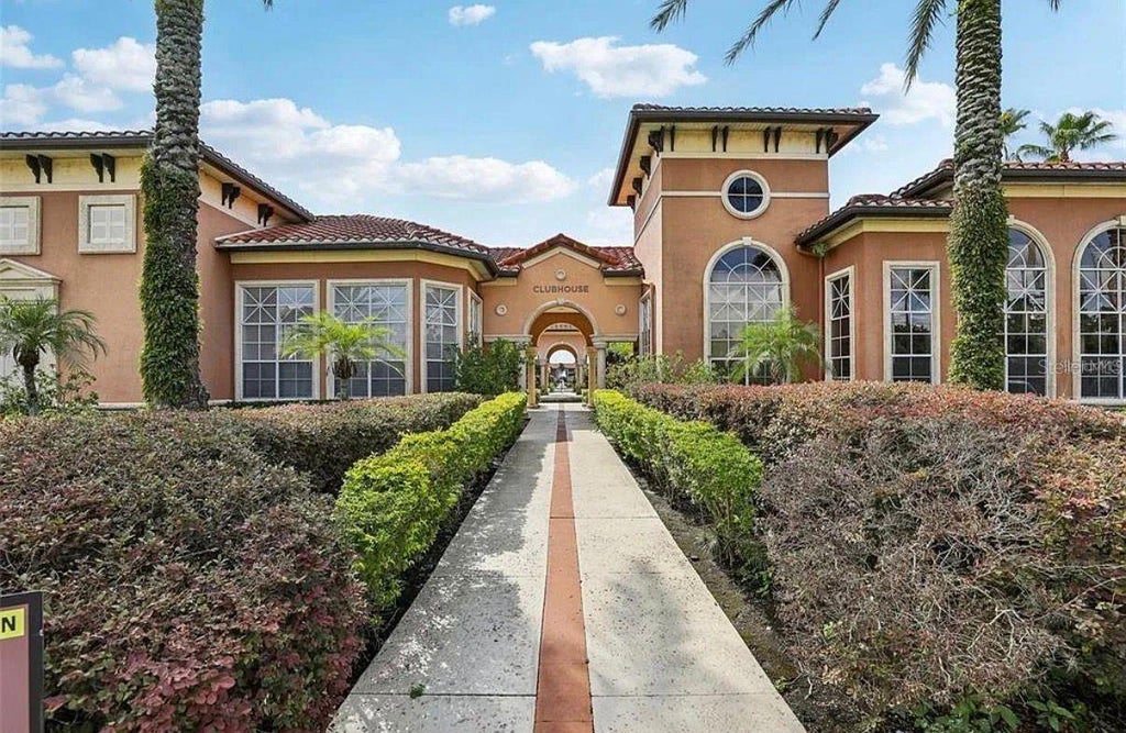 Photo of 5554 Metrowest Boulevard #4-310, Orlando, FL 32811 (MLS # O6443346)