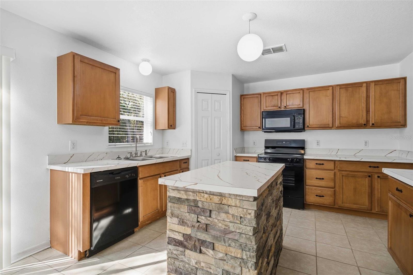 CITRUS SPGS UNIT 25 - Residential