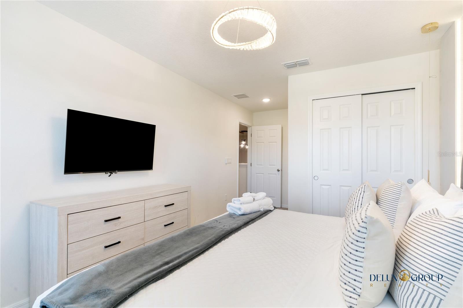 SOLARA RESORT VACATION VILLAS REP - Residential