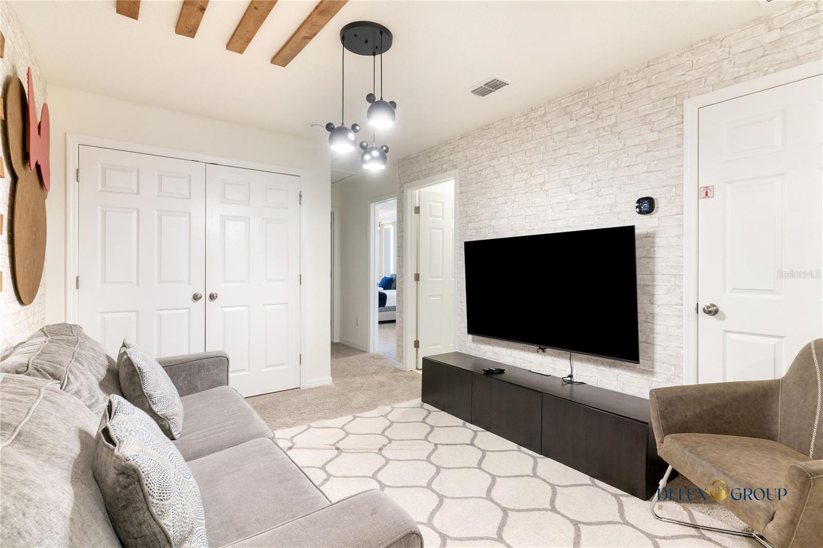 SOLARA RESORT VACATION VILLAS REP - Residential