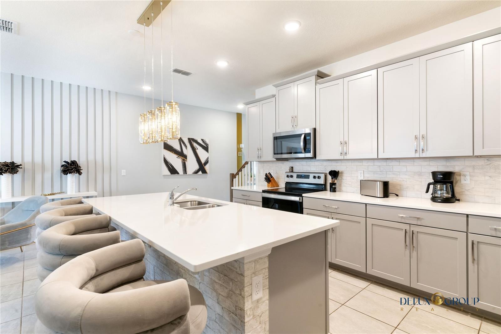 SOLARA RESORT VACATION VILLAS REP - Residential