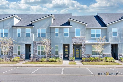 Photo of 1692 Tropical Palms Circle, Kissimmee, FL 34747 (MLS # O6362006)