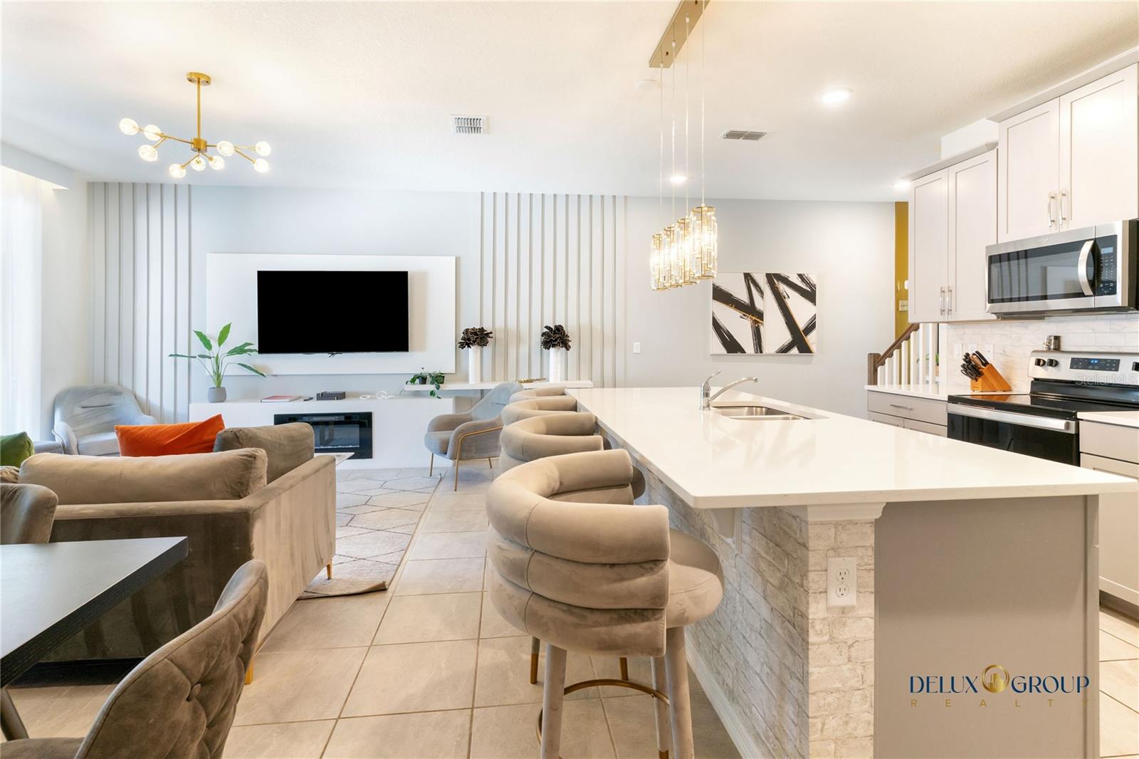 SOLARA RESORT VACATION VILLAS REP - Residential