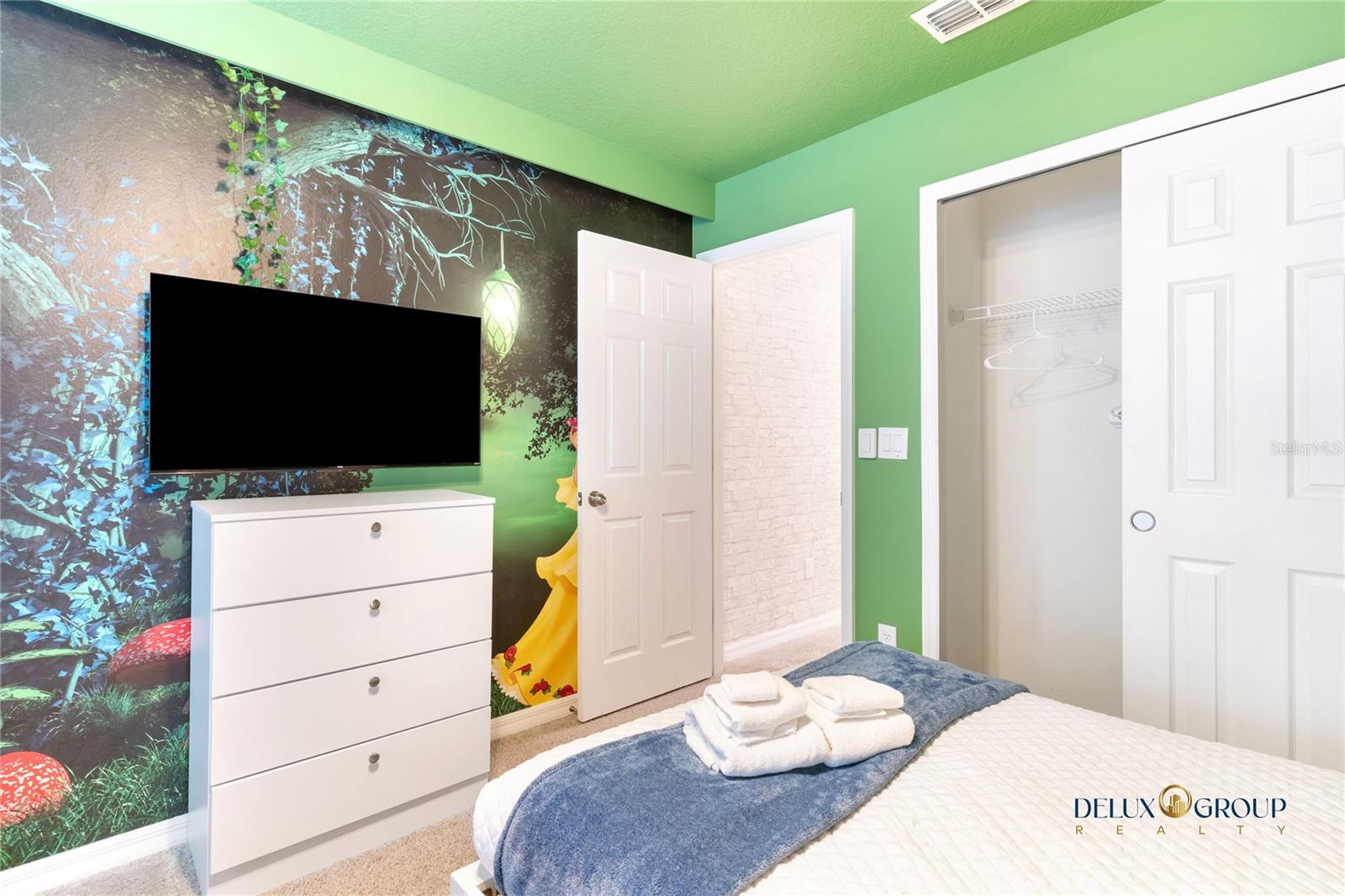 SOLARA RESORT VACATION VILLAS REP - Residential