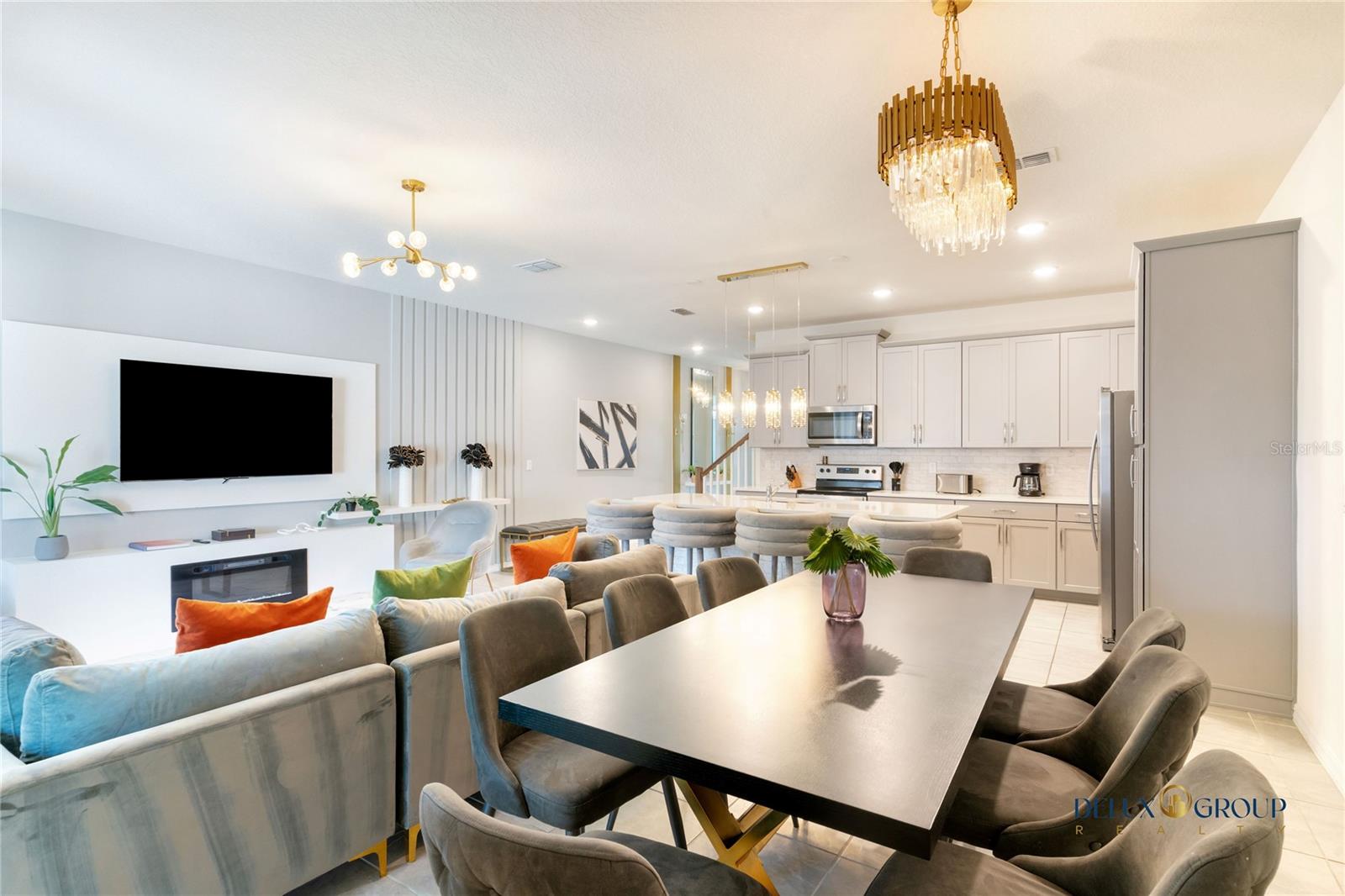 SOLARA RESORT VACATION VILLAS REP - Residential