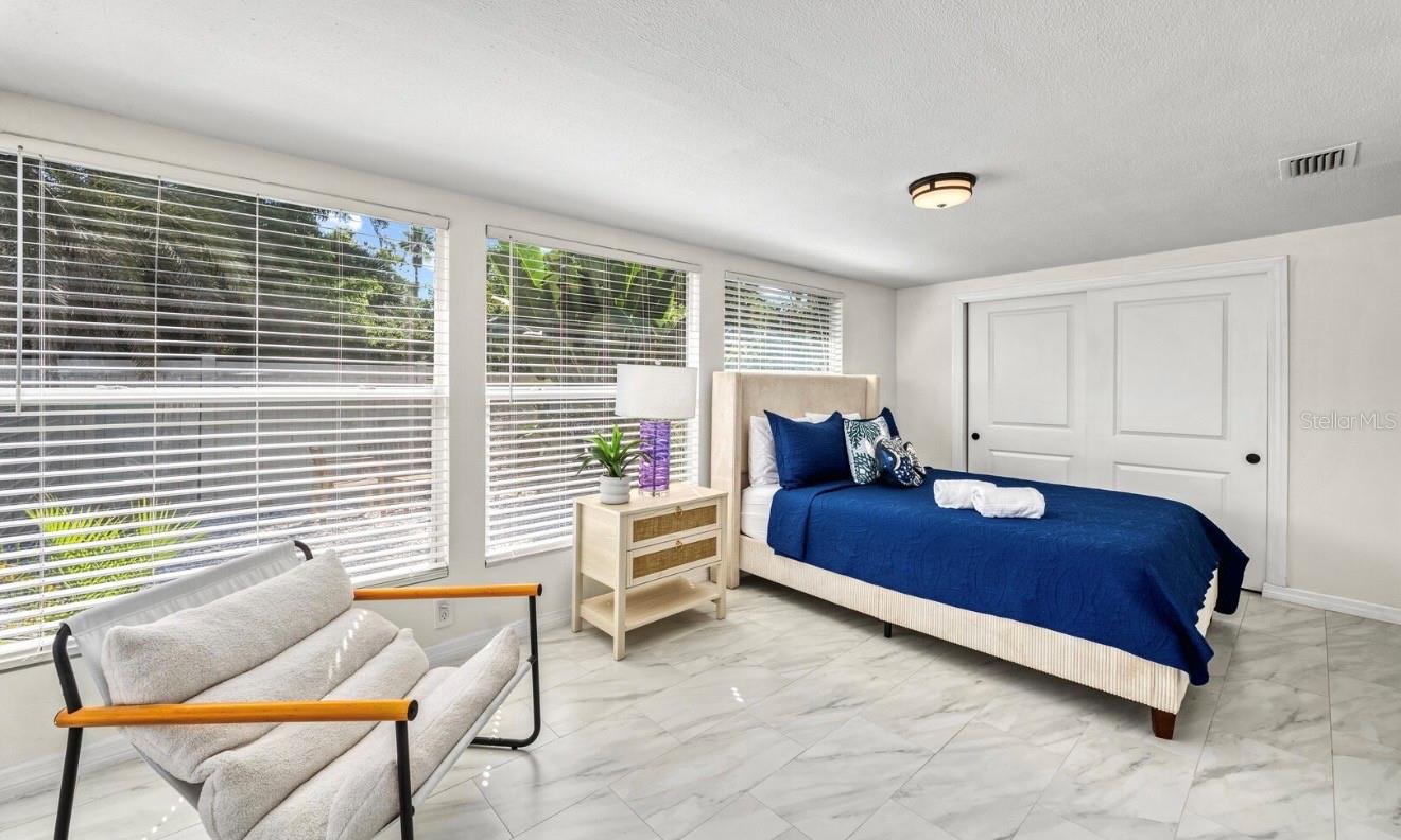 LONGBOAT KEY - Residential