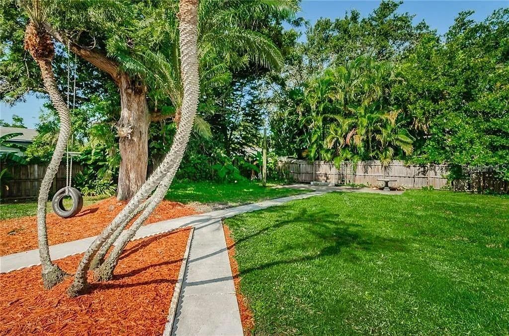 Photo of 705 Bayshore Drive, Tarpon Springs, FL 34689 (MLS # TB8456024)