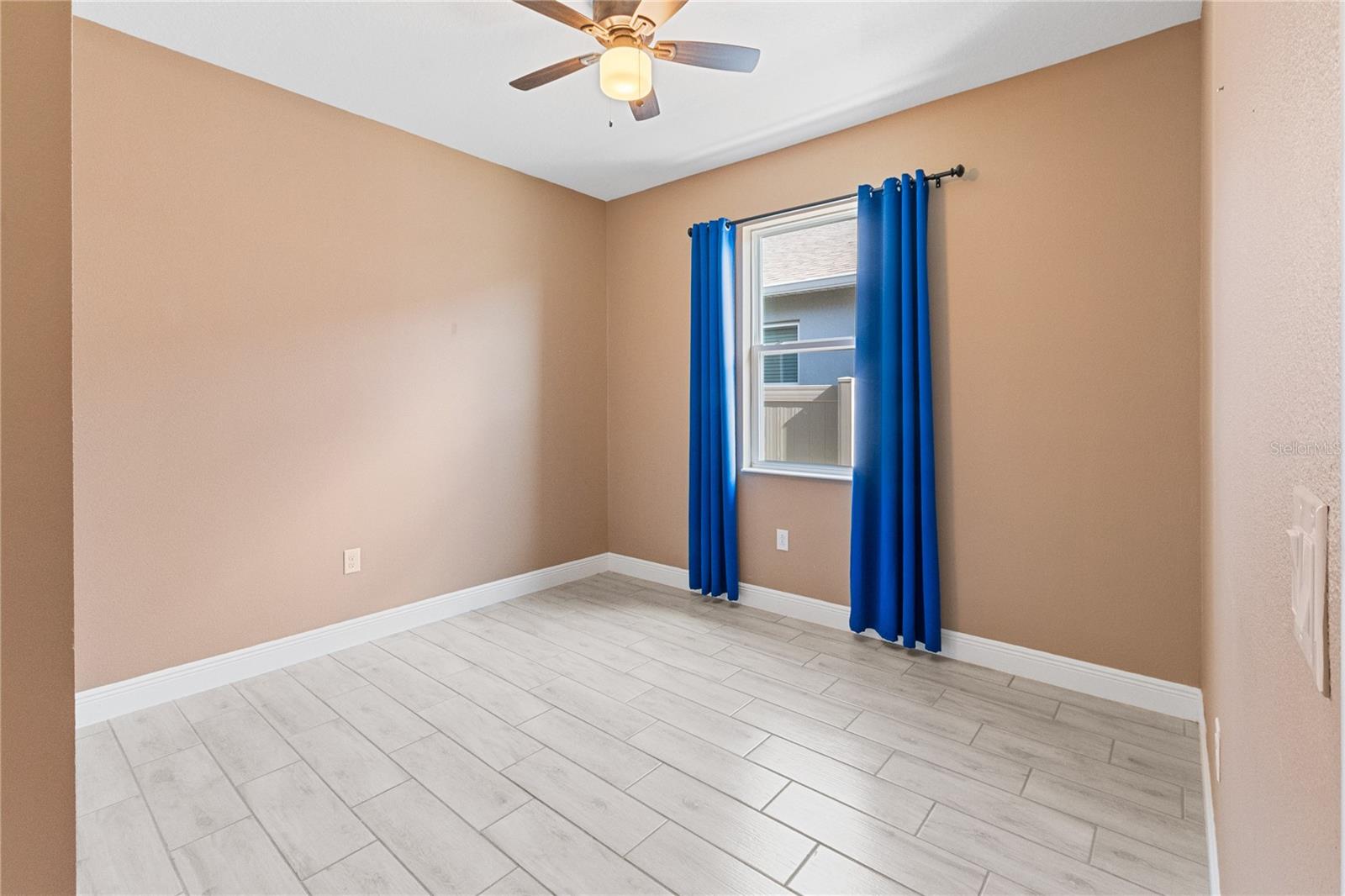 LAKE LUCERNE PH 5 - Residential