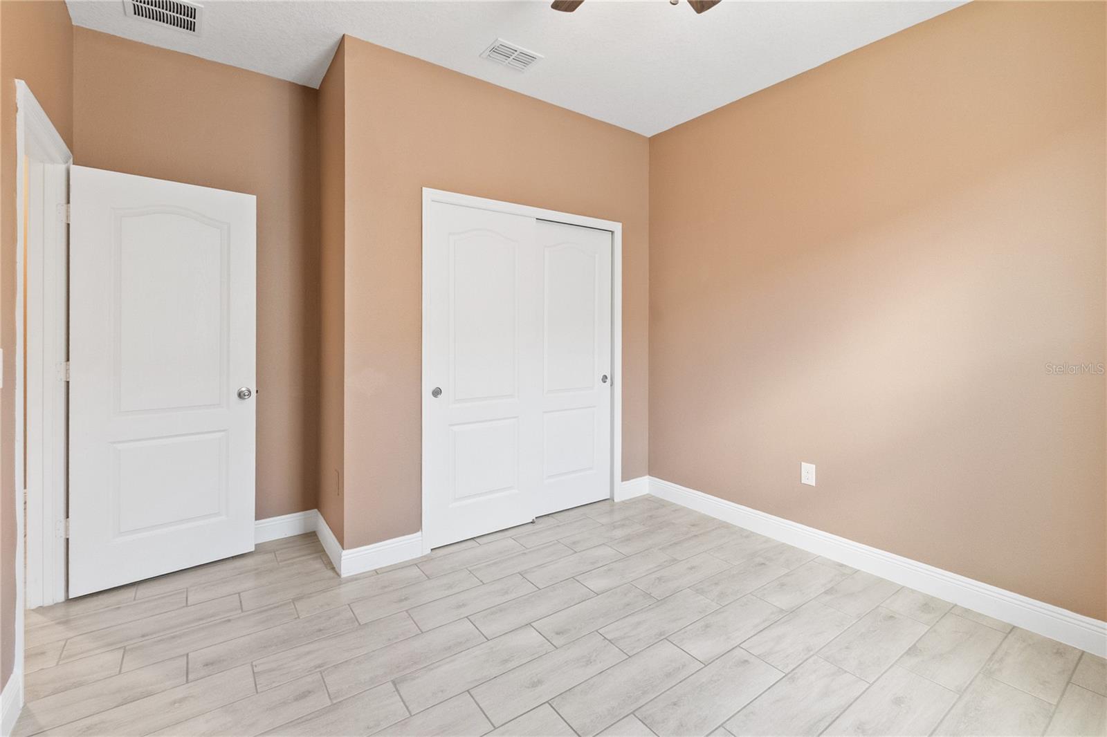 LAKE LUCERNE PH 5 - Residential