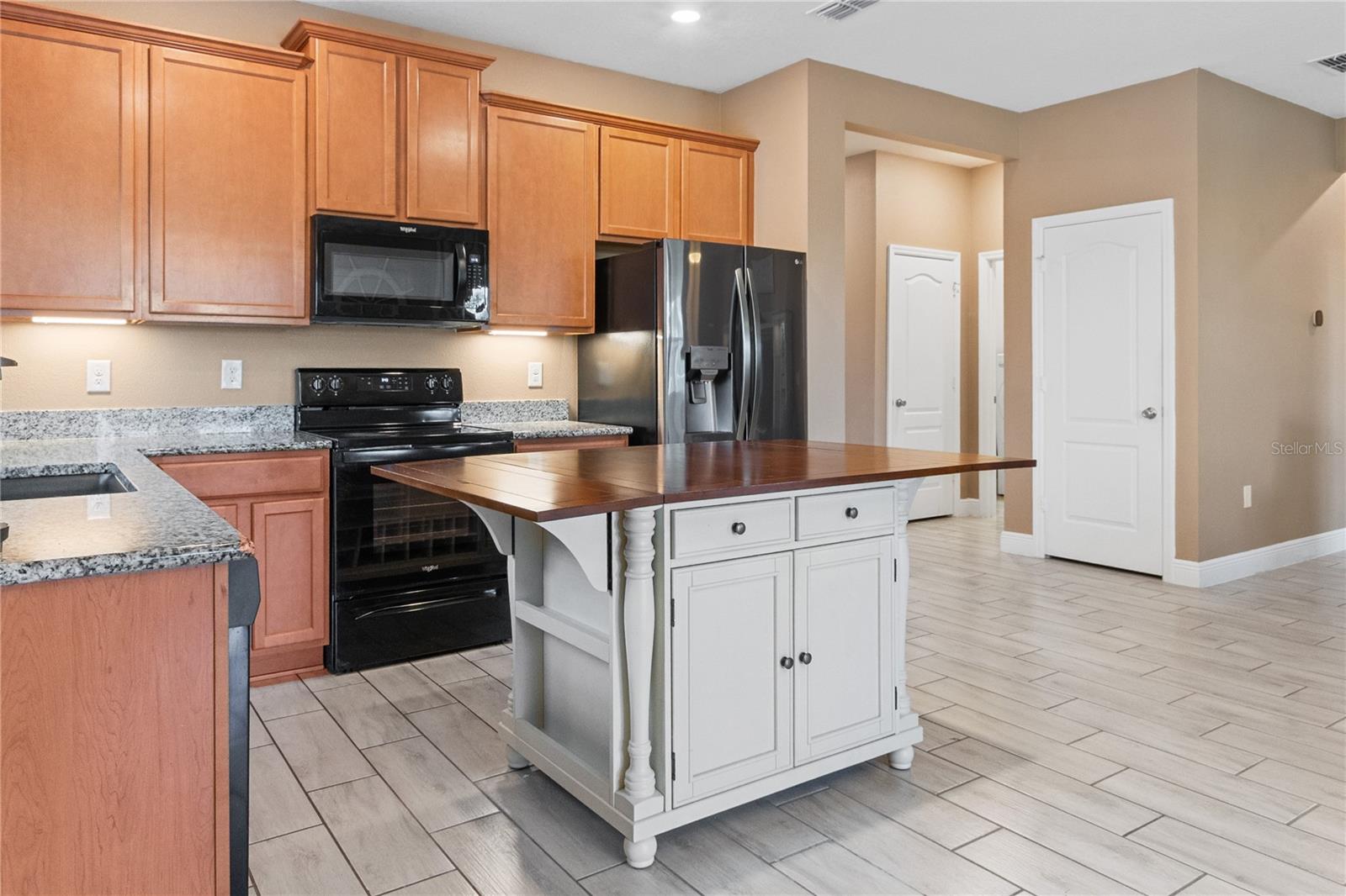 LAKE LUCERNE PH 5 - Residential