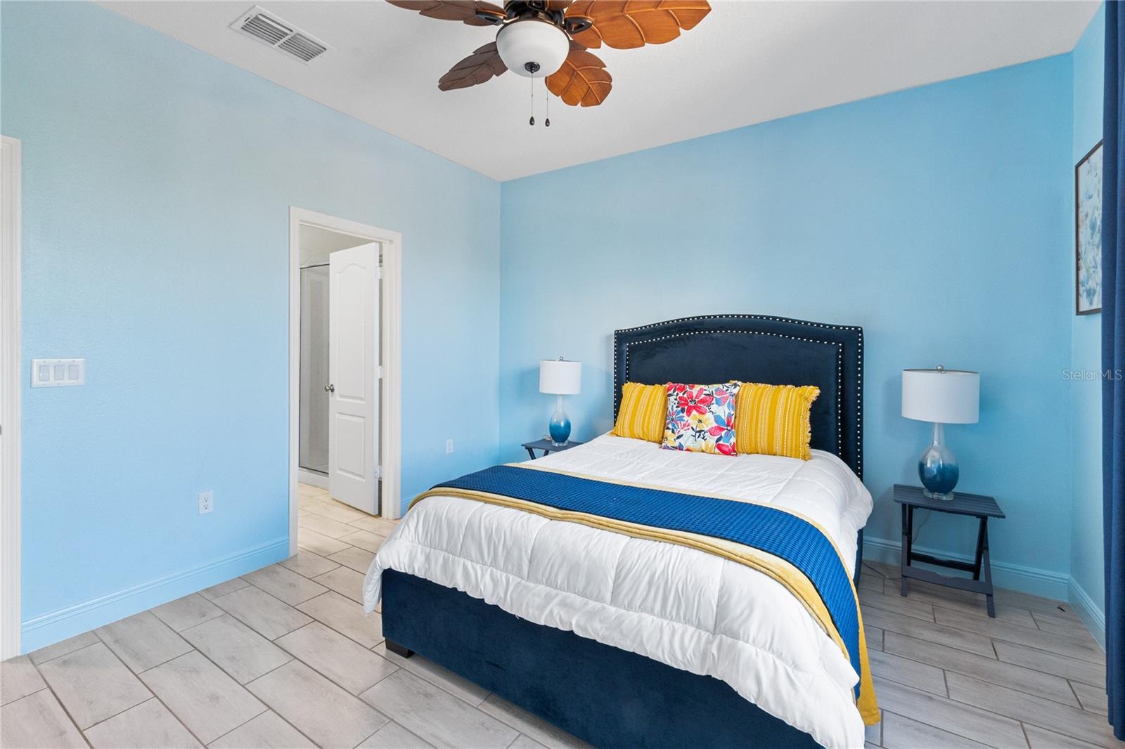 LAKE LUCERNE PH 5 - Residential