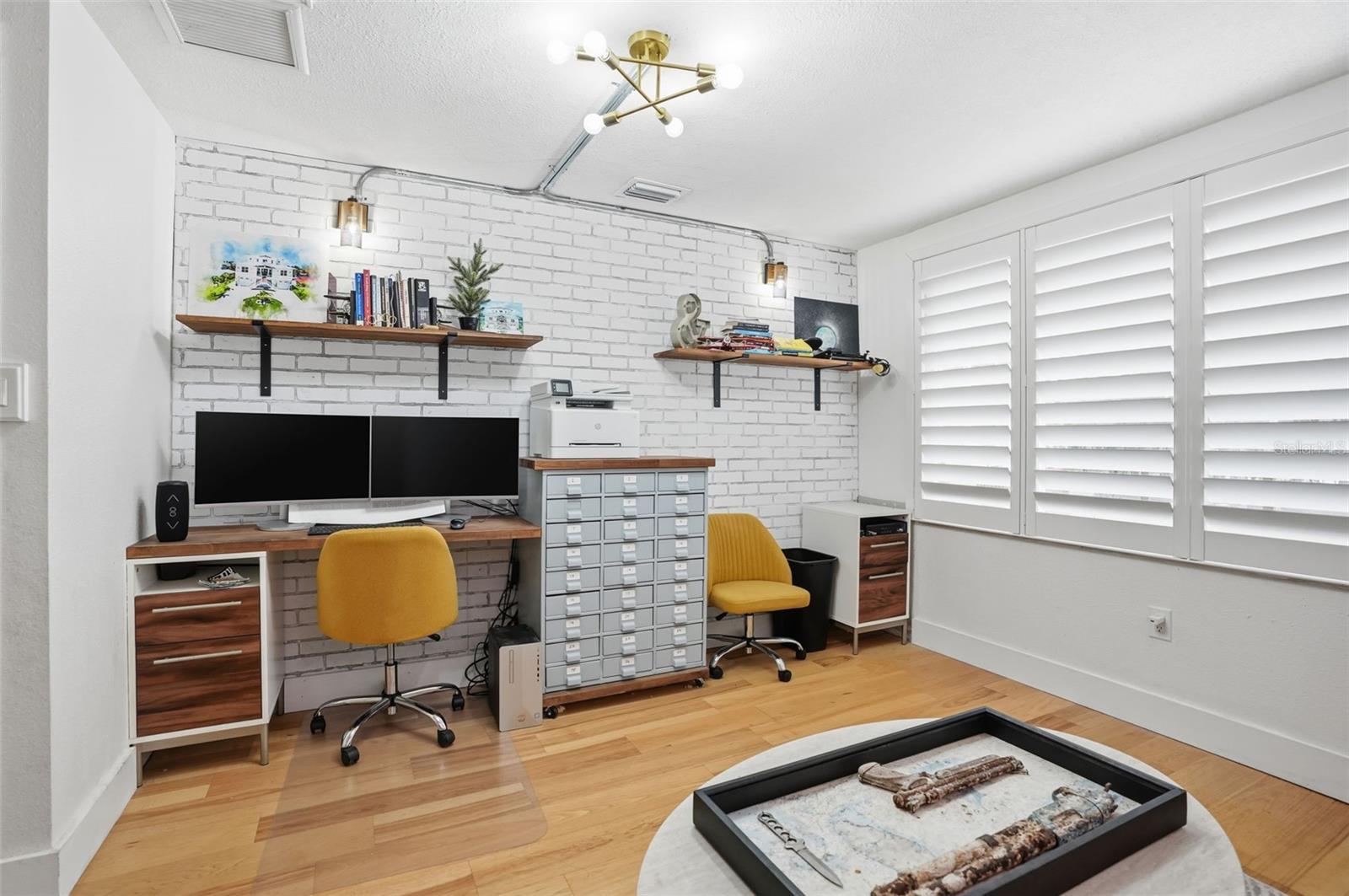 TE-LA-HEIGHTS 32 UN 1 - Residential