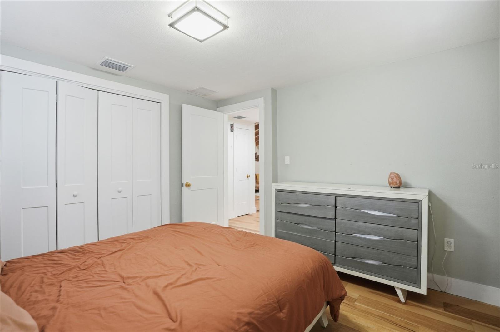 TE-LA-HEIGHTS 32 UN 1 - Residential