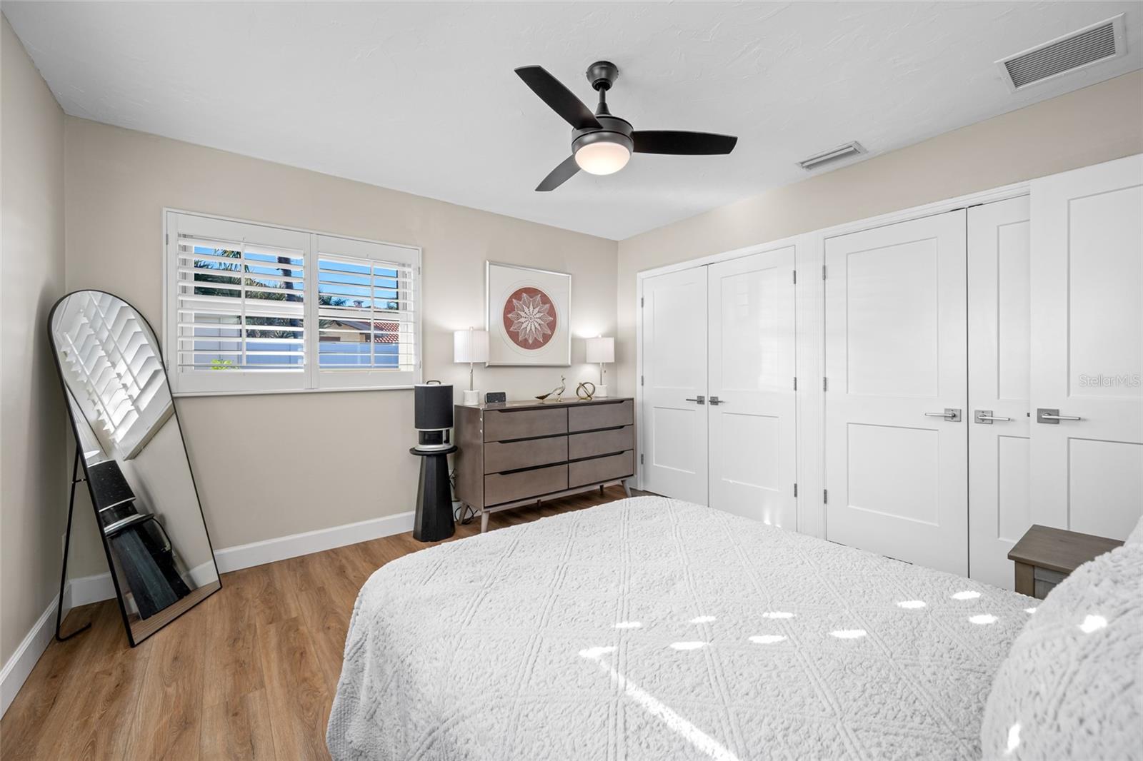 SOUTH CSWY ISLE YACHT CLUB 5TH ADD - Residential