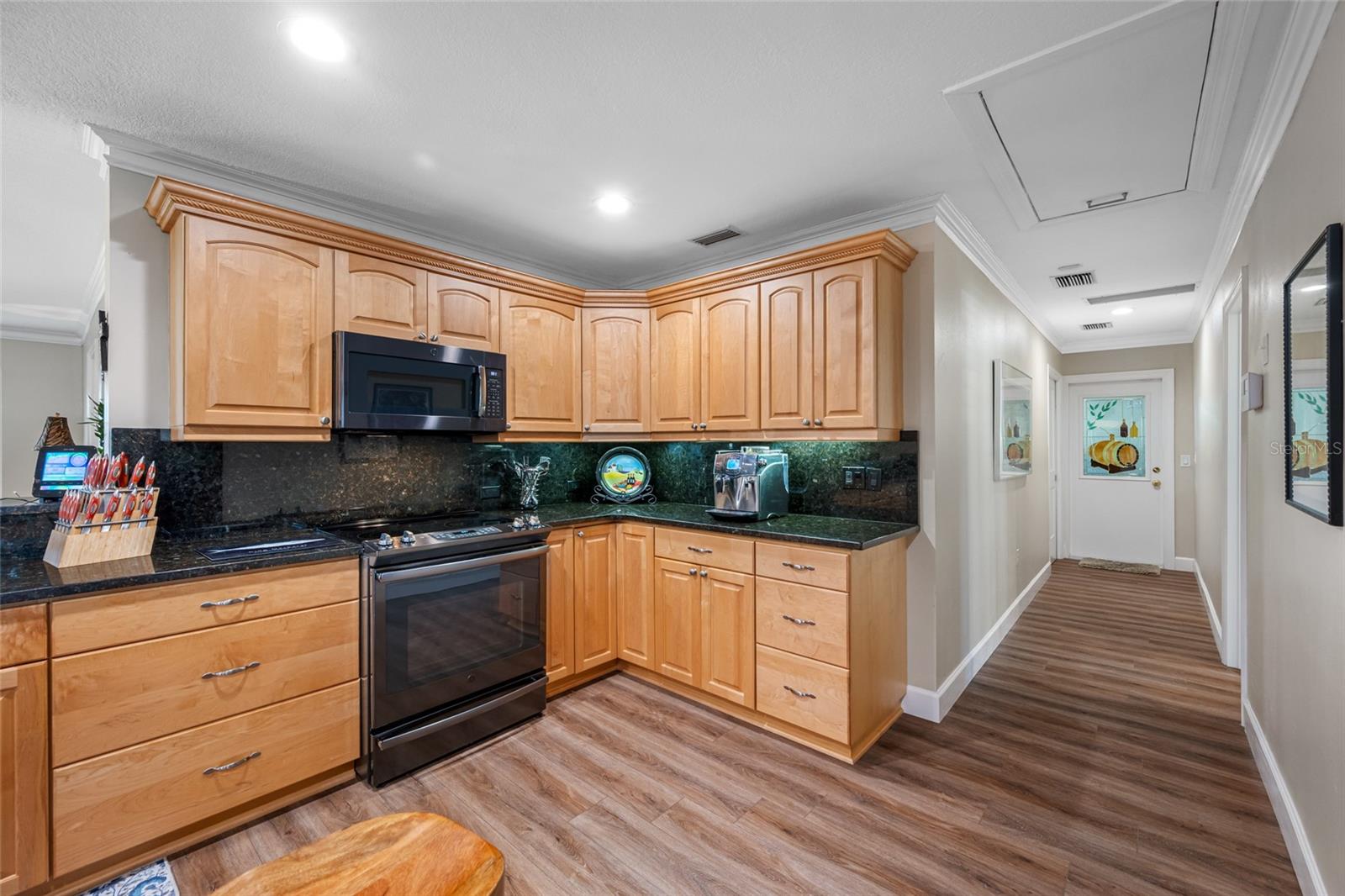 SOUTH CSWY ISLE YACHT CLUB 5TH ADD - Residential