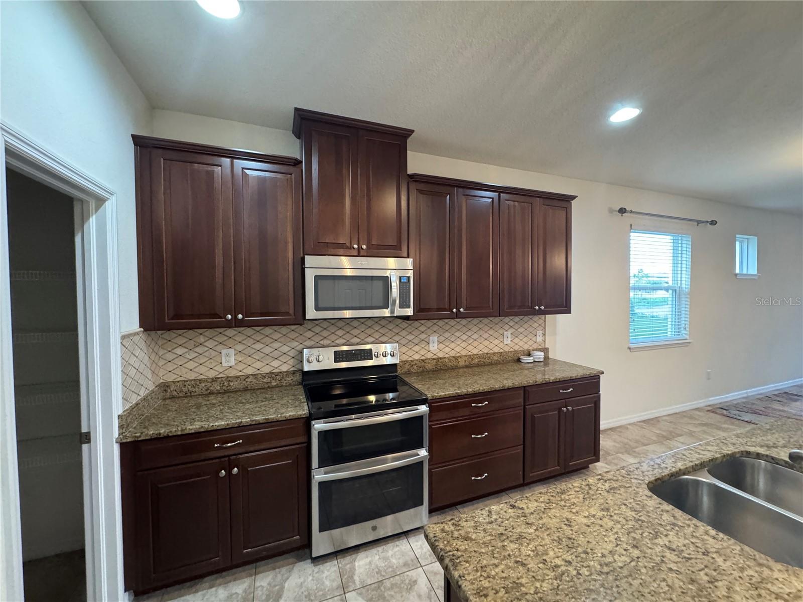 LONG LAKE RANCH VILLAGE 2 PCLS C-1 - Residential Lease