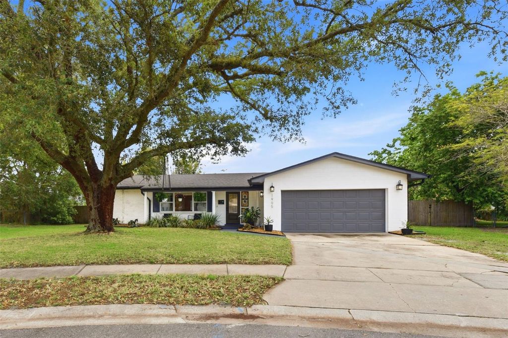 Photo of 1905 Bonanza Ct, Winter Park, FL 32789 (MLS # O6398772)