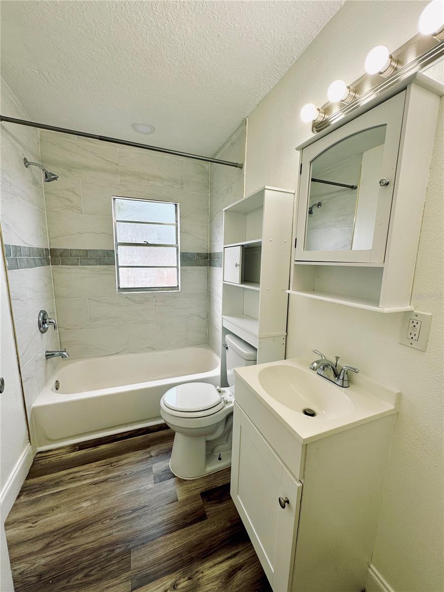 AUBURNDALE HEIGHTS - Residential Lease