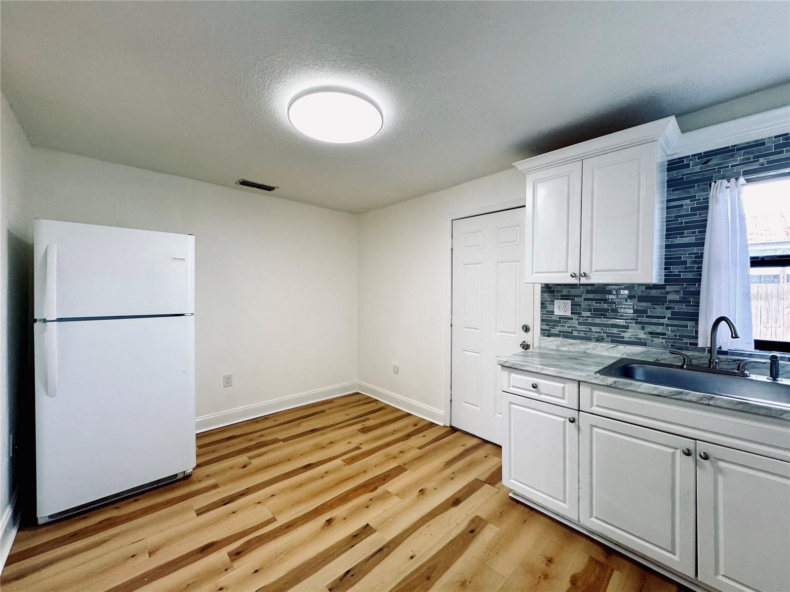 AUBURNDALE HEIGHTS - Residential Lease