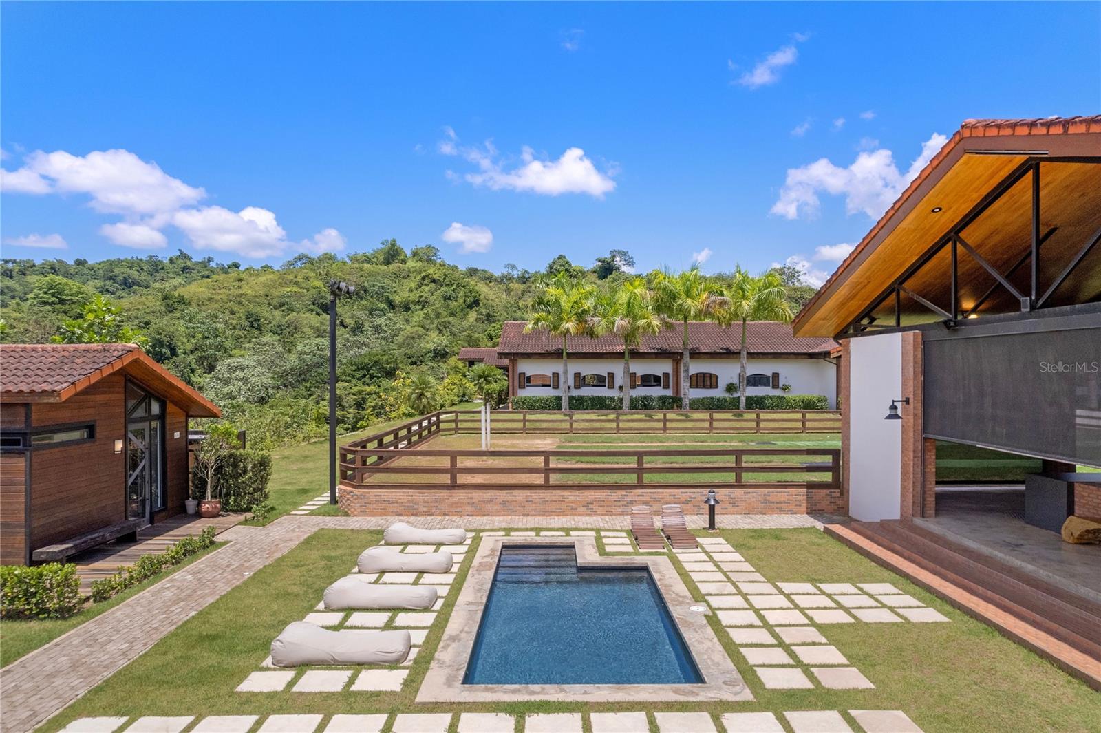 HACIENDA LA NUBE - Farm