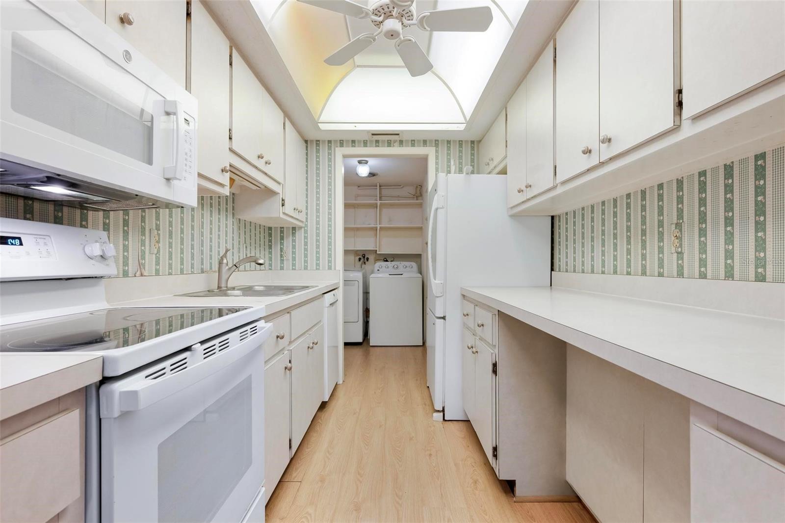 WOODSIDE VLG EAST - Residential