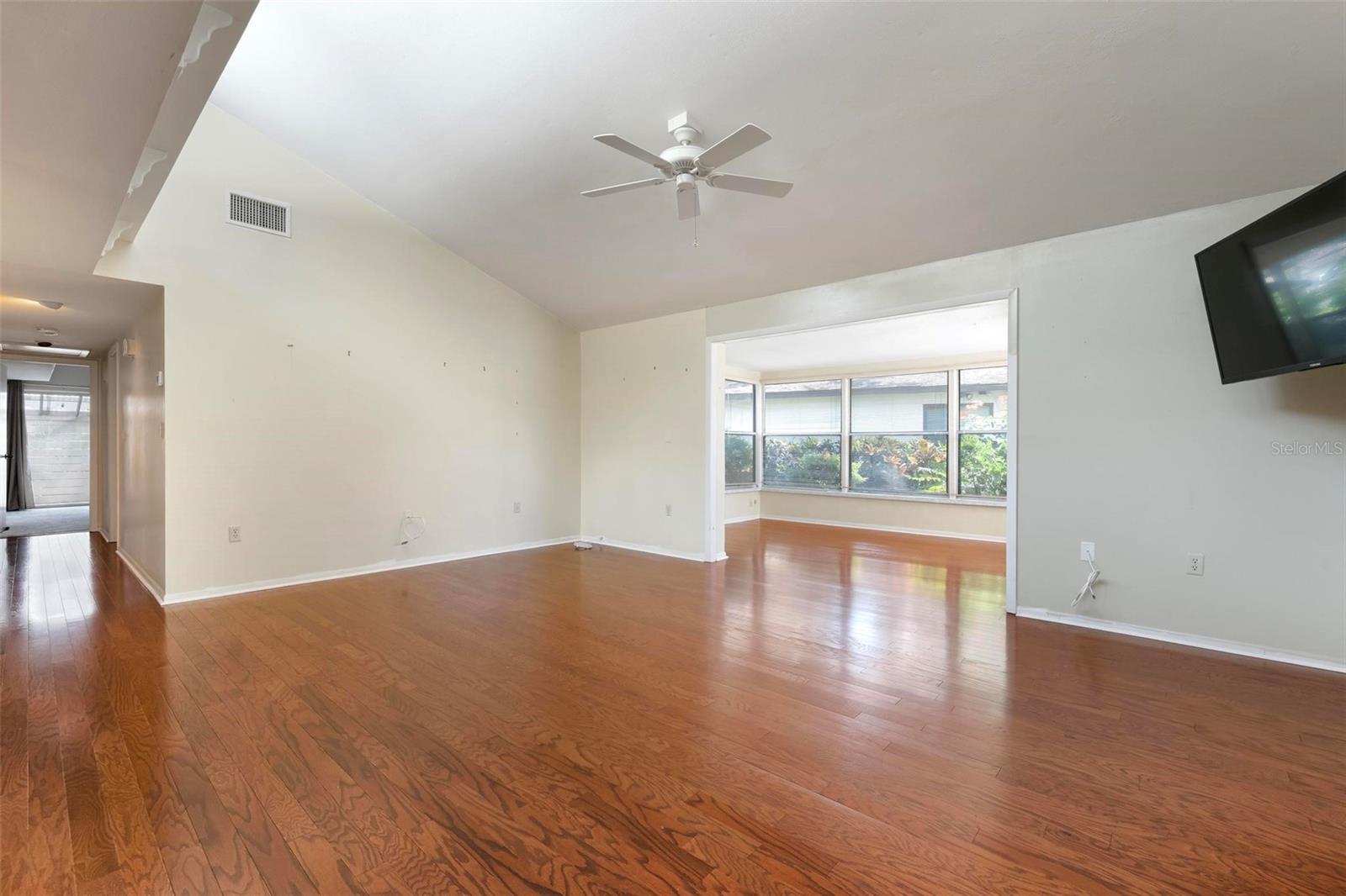 2227 CIRCLEWOOD DRIVE 52