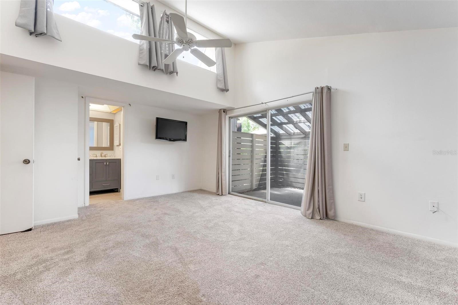 WOODSIDE VLG EAST - Residential