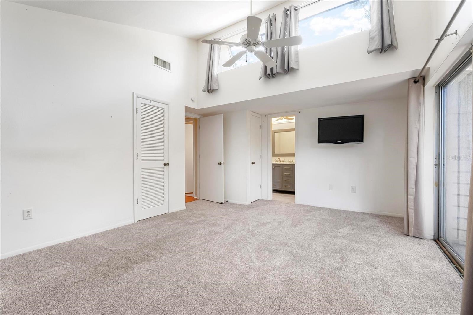 WOODSIDE VLG EAST - Residential