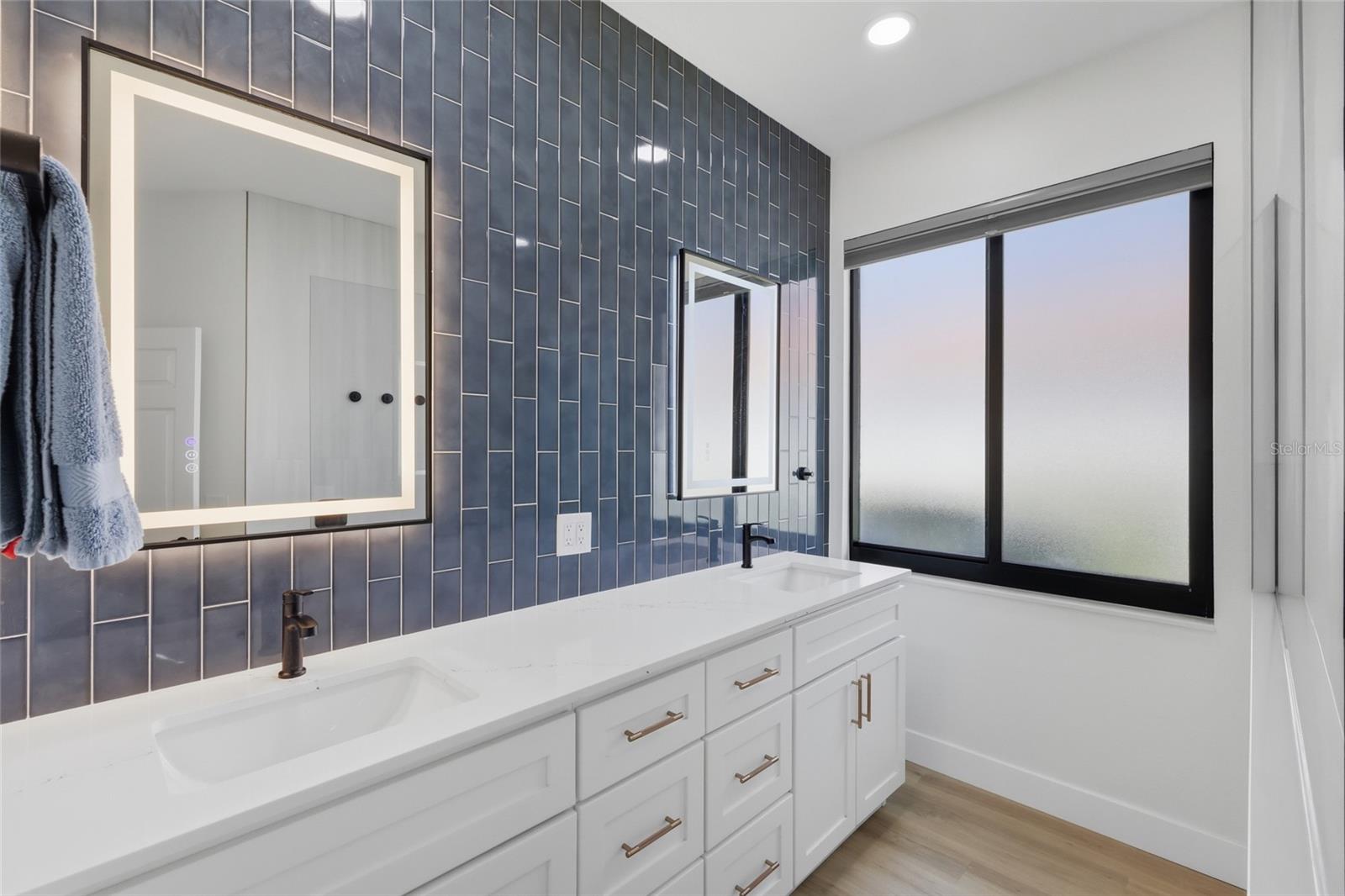 LAKEWOOD RANCH COUNTRY CLUB VILLAGE - Residential