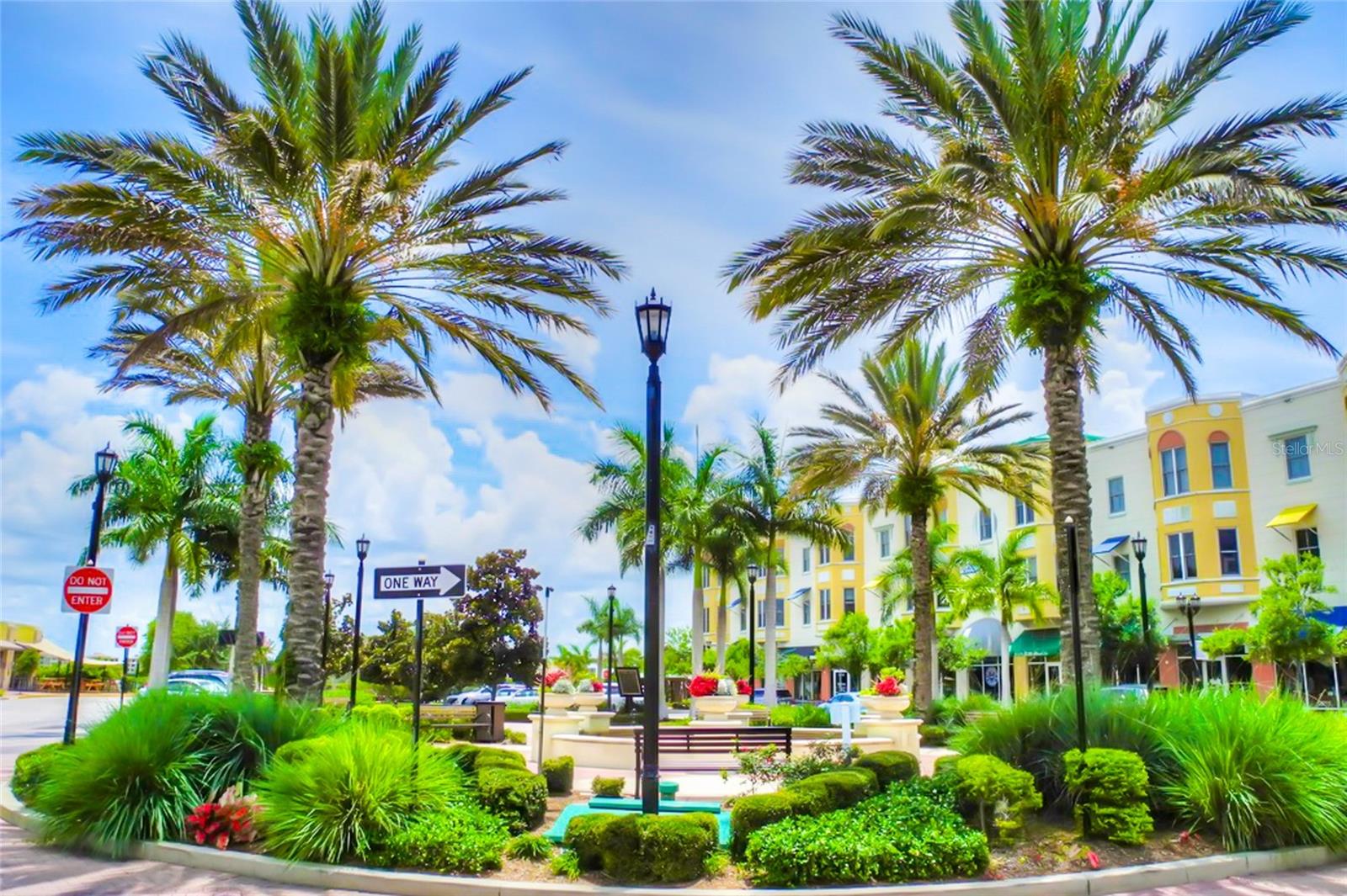 LAKEWOOD RANCH COUNTRY CLUB VILLAGE - Residential