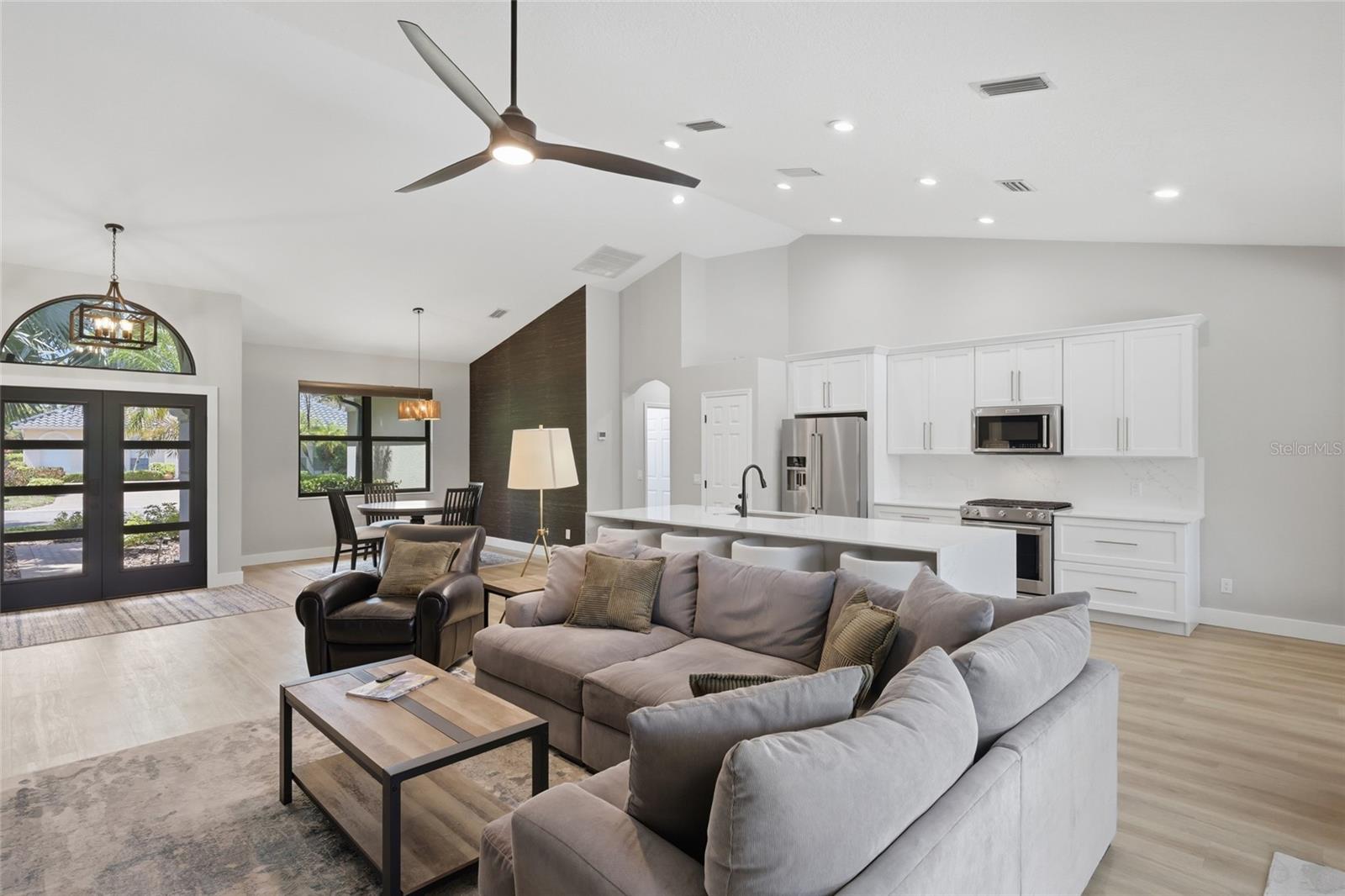 LAKEWOOD RANCH COUNTRY CLUB VILLAGE - Residential