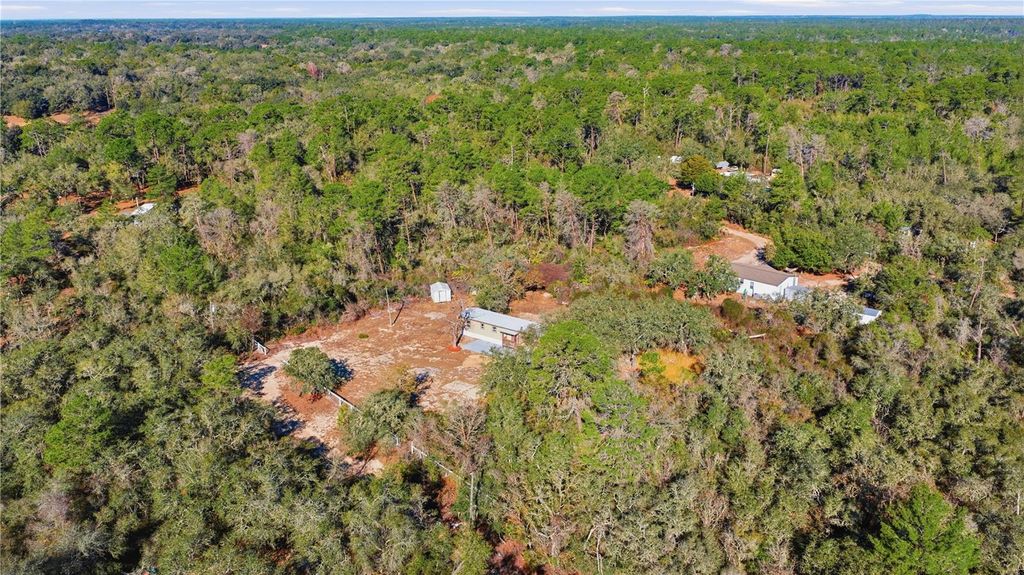 Photo of 19661 SE 94th Place, Ocklawaha, FL 32179 (MLS # O6378272)