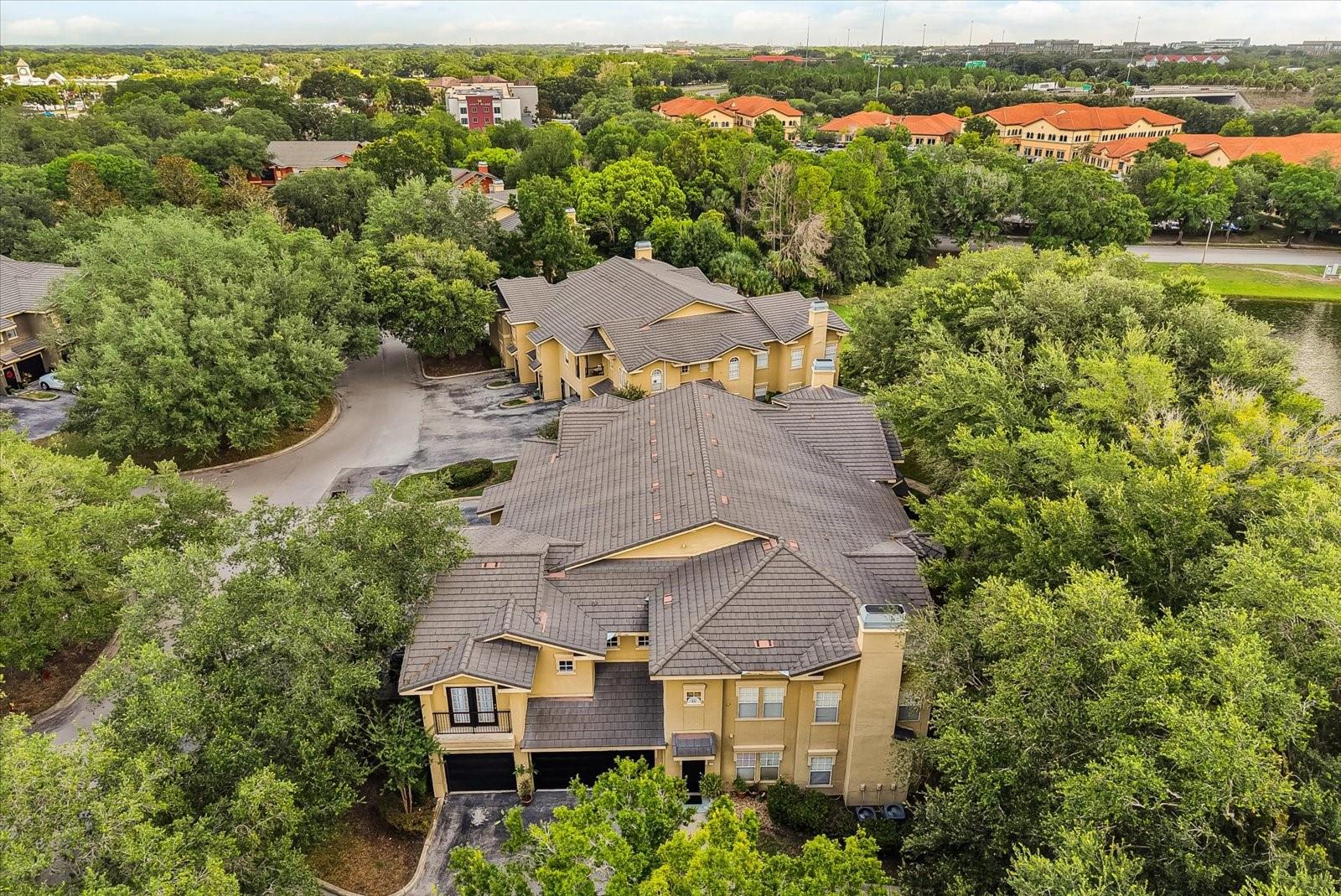 NOTTING HILL A CONDO - Residential