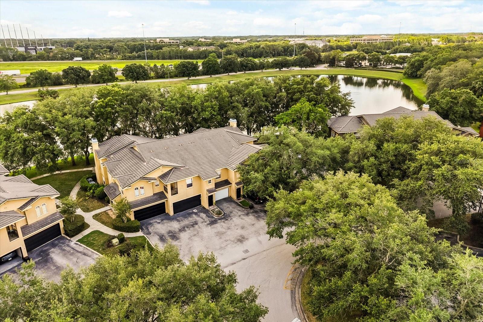 NOTTING HILL A CONDO - Residential