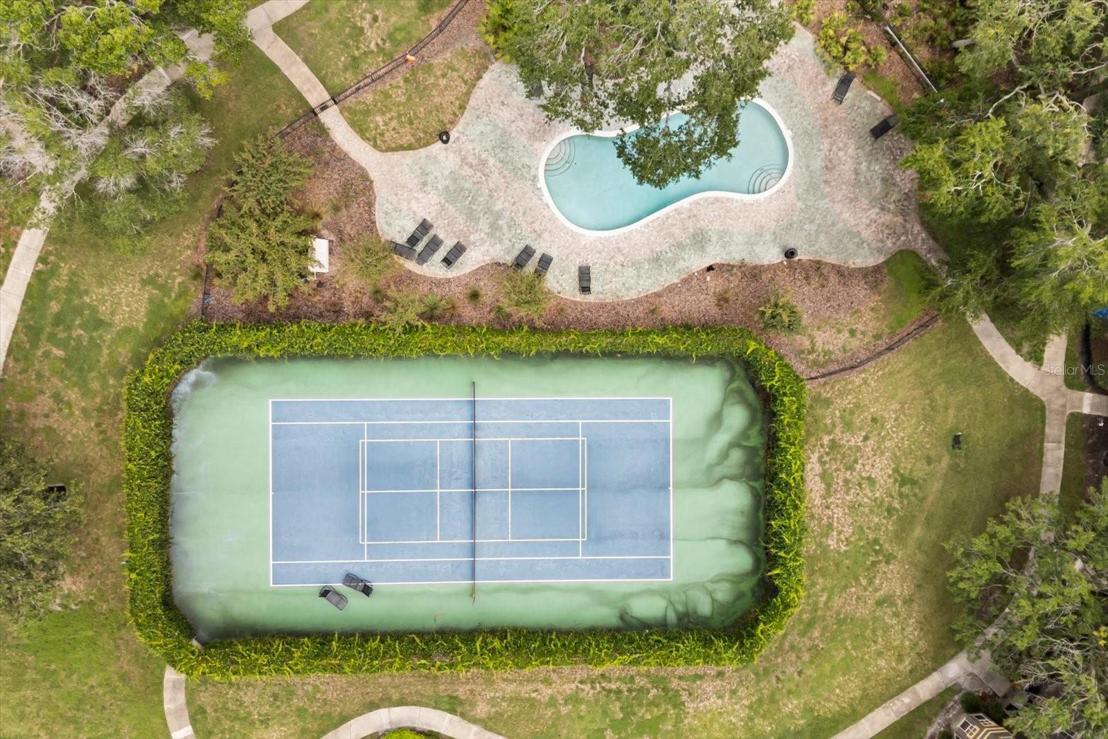 NOTTING HILL A CONDO - Residential