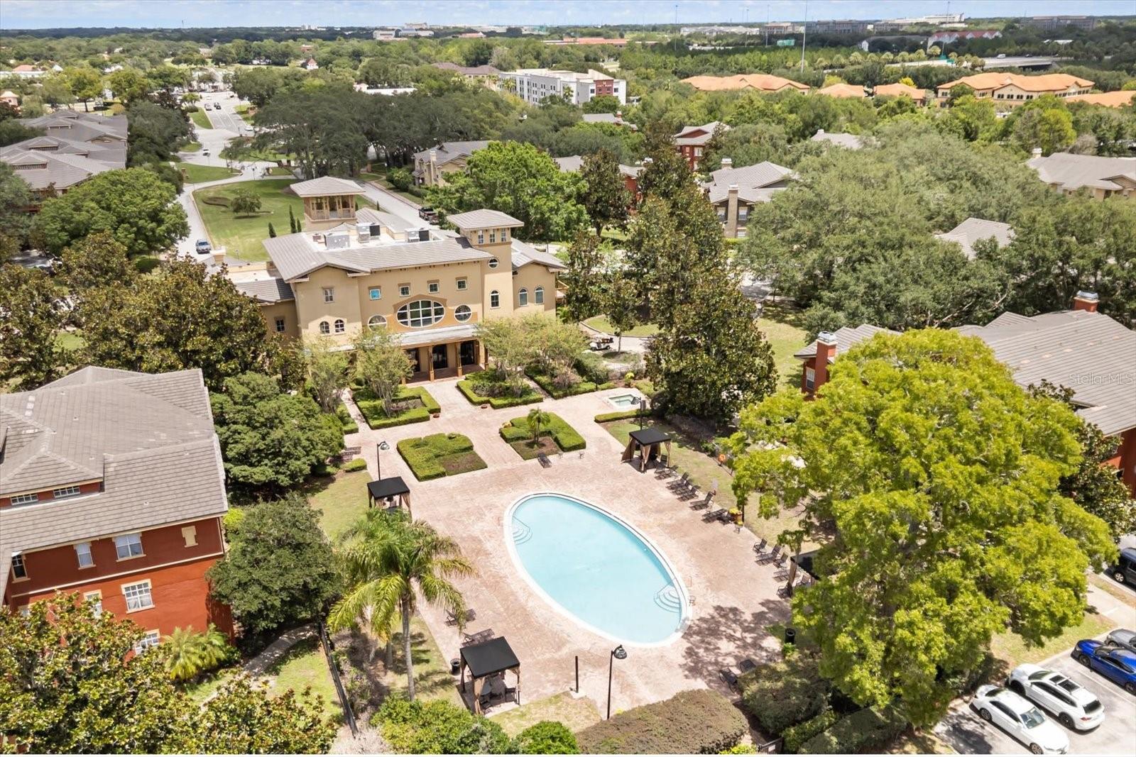 NOTTING HILL A CONDO - Residential