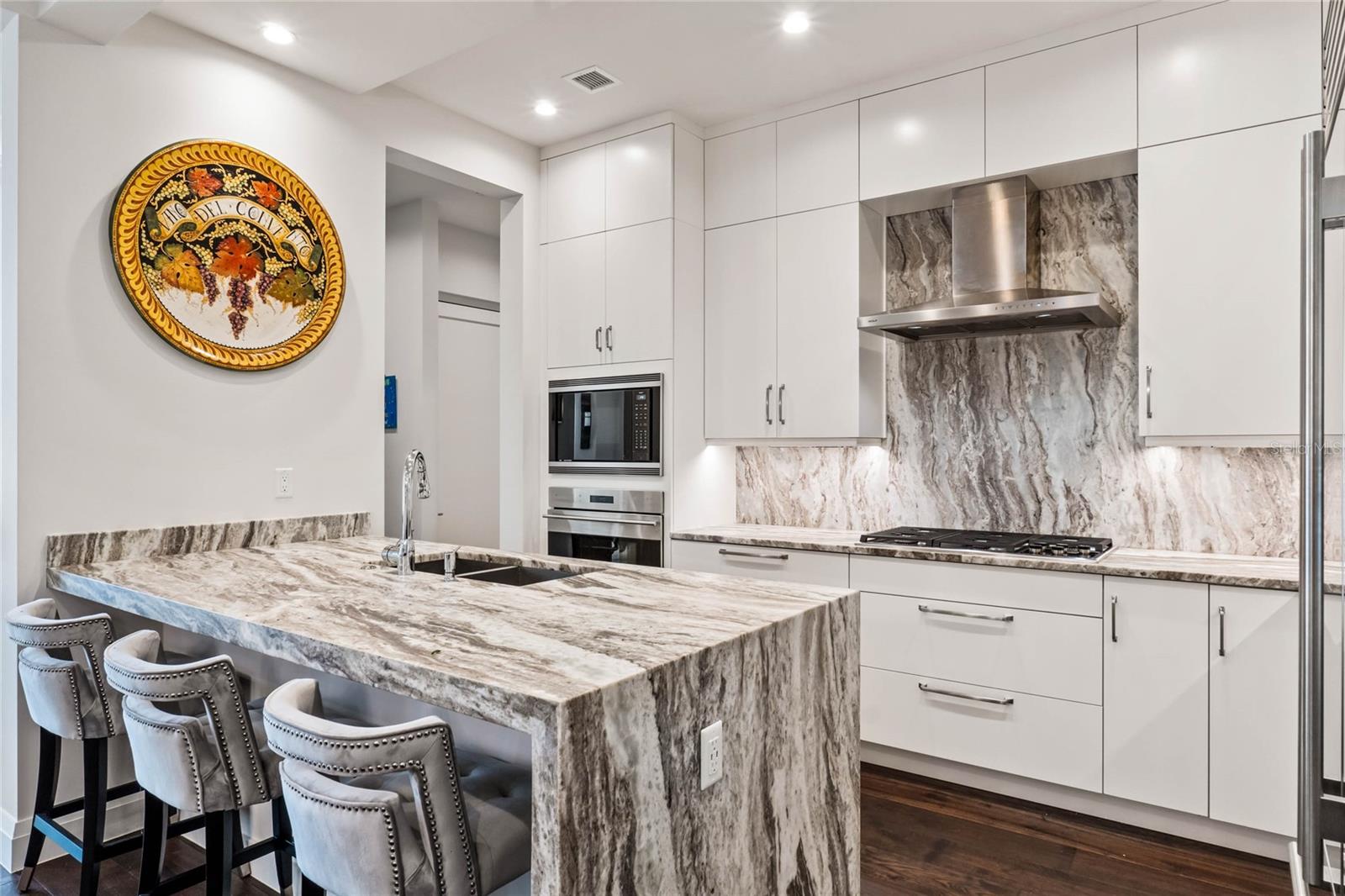 SOUTH INTERLACHEN PLACE - Residential