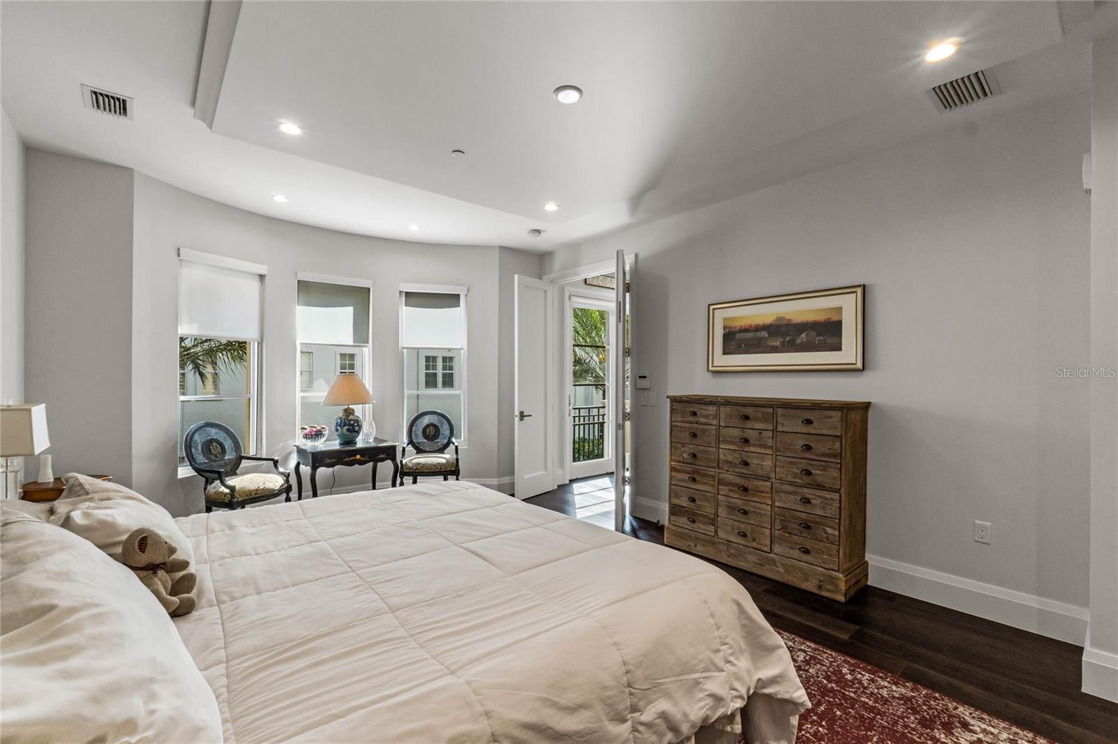 SOUTH INTERLACHEN PLACE - Residential