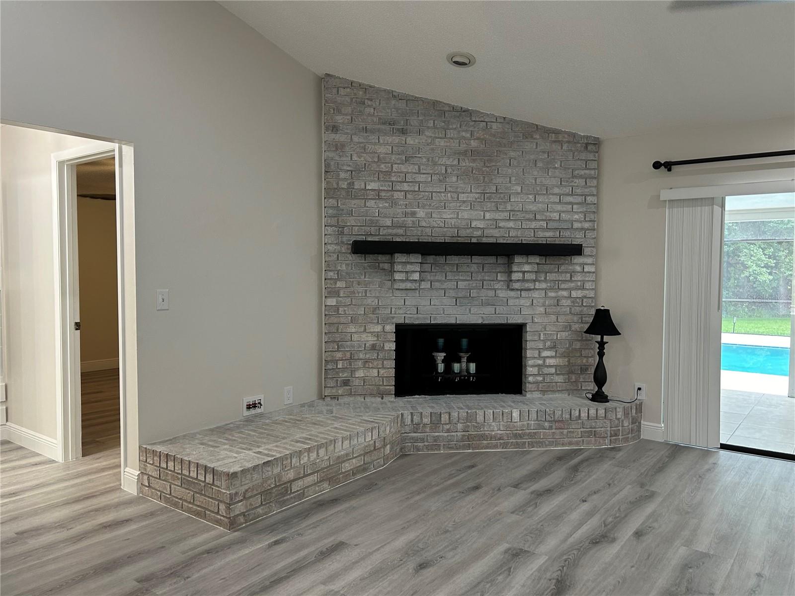 WILDMERE MANOR - Residential Lease