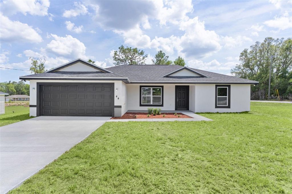 Photo of 44 Malauka Drive, Ocklawaha, FL 32179 (MLS # G5111816)