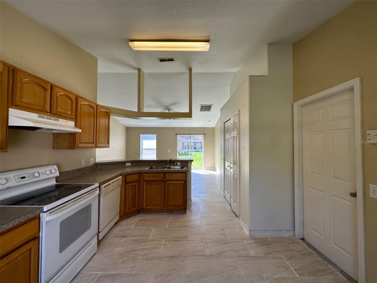 POINCIANA VILLAGE 01 NEIGHBORHOOD 02 - Residential Lease